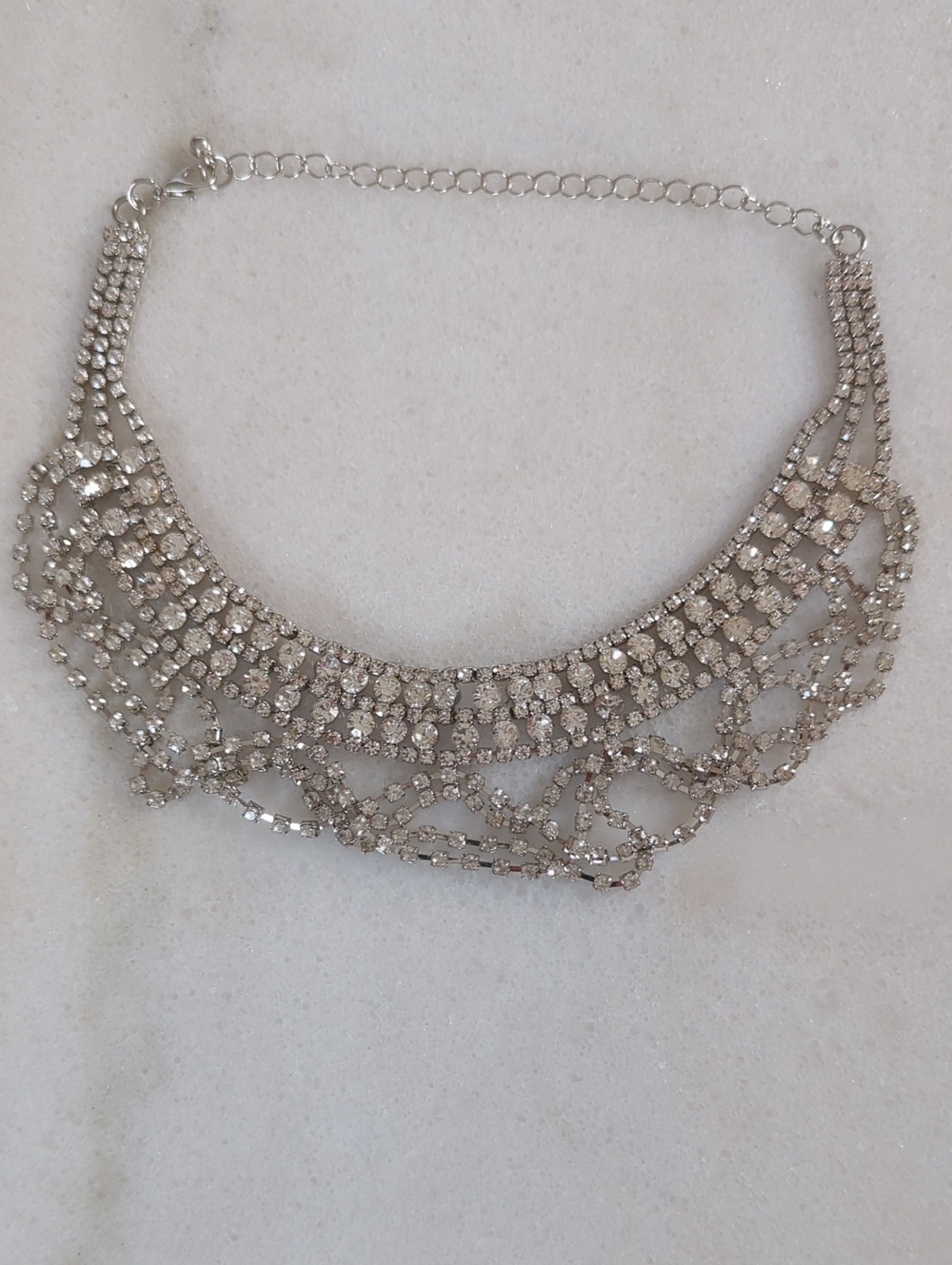NWT Silver Rhinestone Statement Necklace
